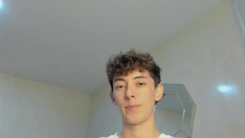 Snapshot of mikebelf4 chatting on November 17, 10:59 pm Mikebelf4 online show from November 17, 10:59 pm