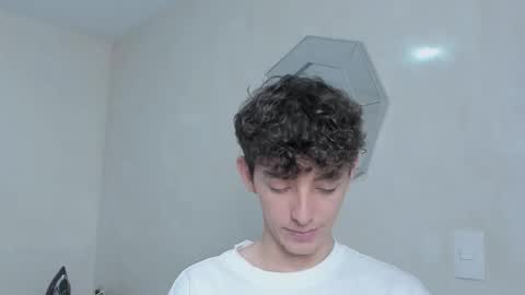 Snapshot of mikebelf4 chatting on December 13, 8:25 pm Mikebelf4 online show from December 13, 8:25 pm