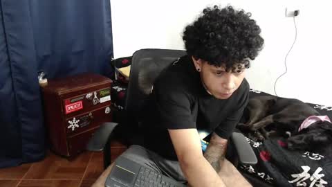 Snapshot of mikedick_420 chatting on February 8, 2:04 am mikedick_420 online show from February 8, 2:04 am