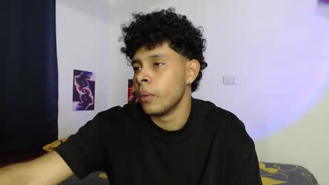 Snapshot of mikedick_420 chatting on March 11, 12:44 am mikedick_420 online show from March 11, 12:44 am