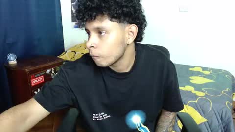 Snapshot of mikedick_420 chatting on March 12, 12:10 am mikedick_420 online show from March 12, 12:10 am