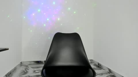 mikee_scooth online show from March 19, 4:00 pm