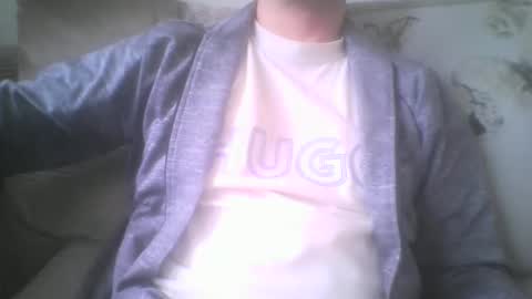 Snapshot of mikehockishuge9 chatting on January 11, 11:15 am mikehockishuge9 online show from January 11, 11:15 am