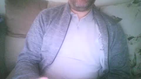 Snapshot of mikehockishuge9 chatting on January 17, 10:31 am mikehockishuge9 online show from January 17, 10:31 am