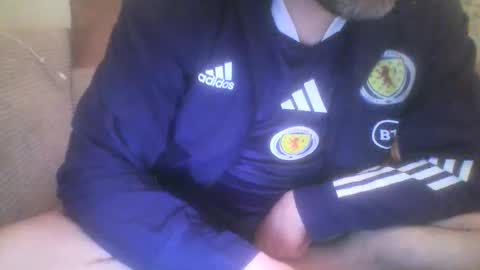 Snapshot of mikehockishuge9 chatting on February 6, 11:30 pm mikehockishuge9 online show from February 6, 11:30 pm