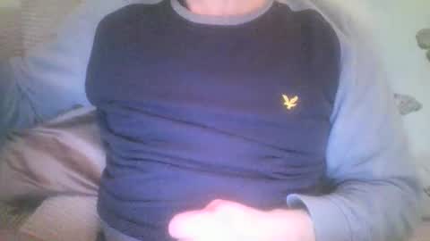 Snapshot of mikehockishuge9 chatting on March 2, 9:43 pm mikehockishuge9 online show from March 2, 9:43 pm