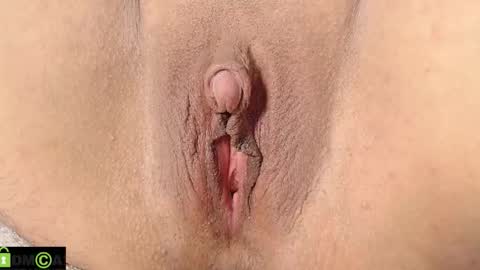 Snapshot of mikell_williams10 chatting on December 16, 12:37 am Mikell Williams online show from December 16, 12:37 am