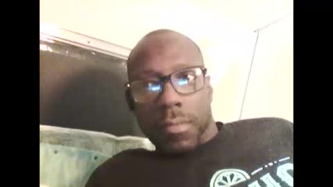 Snapshot of mikenlynz3oh3 chatting on November 4, 11:31 am mikenlynz3oh3 online show from November 4, 11:31 am