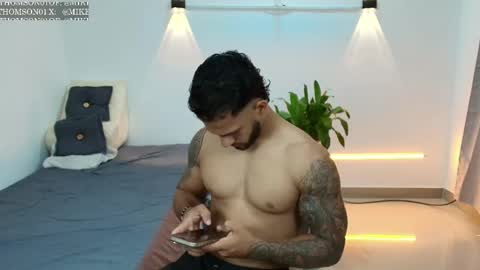 Snapshot of mikethomson01 chatting on June 6, 12:16 am Mike online show from June 6, 12:16 am