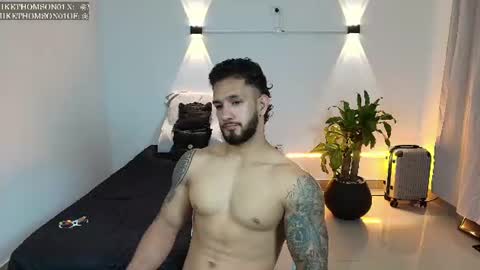 Snapshot of mikethomson01 chatting on June 12, 12:31 am Mike online show from June 12, 12:31 am