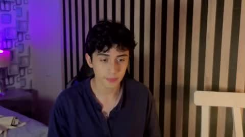 Snapshot of mikevoss_ chatting on June 23, 7:12 pm Mike online show from June 23, 7:12 pm