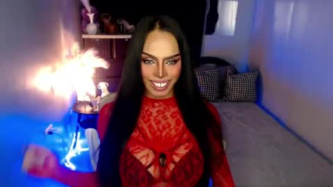 Snapshot of mikeyalawi03 chatting on April 26, 11:35 pm Mistress MikeyAlawi online show from April 26, 11:35 pm