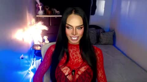 Snapshot of mikeyalawi03 chatting on May 19, 5:19 pm Mistress MikeyAlawi online show from May 19, 5:19 pm