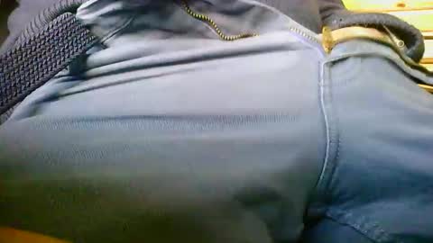 mikeybed online show from April 11, 2:43 pm