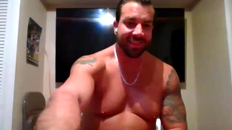 Snapshot of mikeydiesel55 chatting on December 18, 2:39 am mikeydiesel55 online show from December 18, 2:39 am
