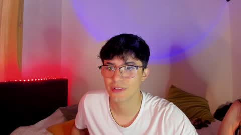 Snapshot of mikeyvioleta chatting on January 6, 6:41 pm VIOLETAMIKE online show from January 6, 6:41 pm