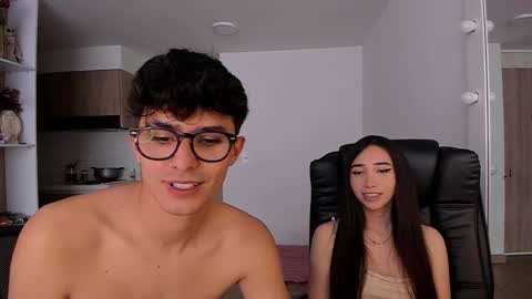 Snapshot of mikeyvioleta chatting on September 14, 8:19 pm VIOLETAMIKE online show from September 14, 8:19 pm