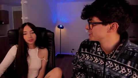 Snapshot of mikeyvioleta chatting on November 22, 8:52 pm VIOLETAMIKE online show from November 22, 8:52 pm