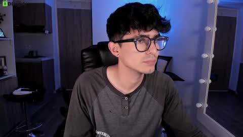 VIOLETAMIKE online show from February 17, 8:22 am