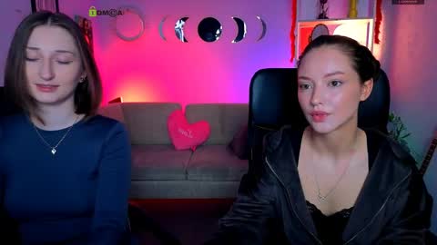 Snapshot of miki_nikki chatting on June 3, 5:43 am Miki online show from June 3, 5:43 am