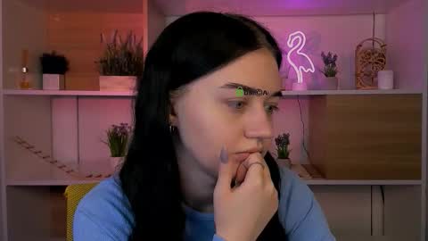 Snapshot of miki_ti chatting on December 15, 6:06 am miki_ti online show from December 15, 6:06 am