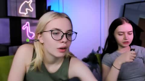 Snapshot of miki_ti chatting on January 18, 6:17 am miki_ti online show from January 18, 6:17 am