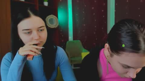 Snapshot of miki_ti chatting on February 3, 6:40 am miki_ti online show from February 3, 6:40 am