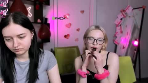 Snapshot of miki_ti chatting on February 18, 4:25 pm miki_ti online show from February 18, 4:25 pm