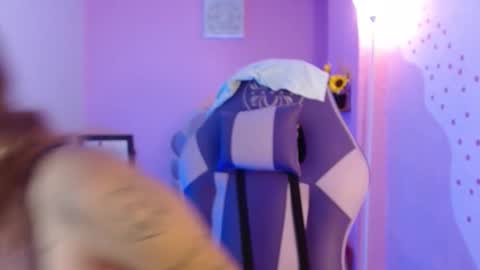 Snapshot of mikka_ela chatting on September 25, 1:48 pm Mikka 3 online show from September 25, 1:48 pm