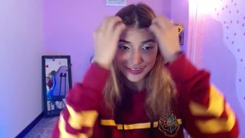 Snapshot of mikka_ela chatting on October 6, 1:30 pm Mikka 3 online show from October 6, 1:30 pm