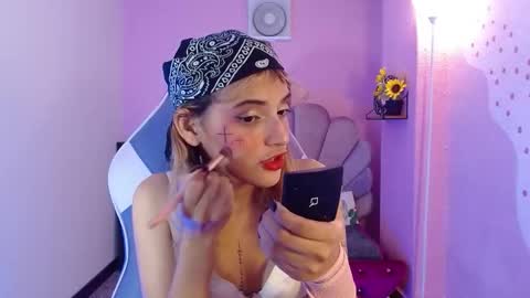 Snapshot of mikka_ela chatting on October 17, 1:46 pm Mikka 3 online show from October 17, 1:46 pm