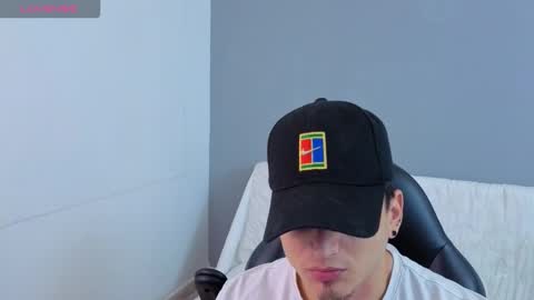 MIKKE online show from February 1, 2:26 pm