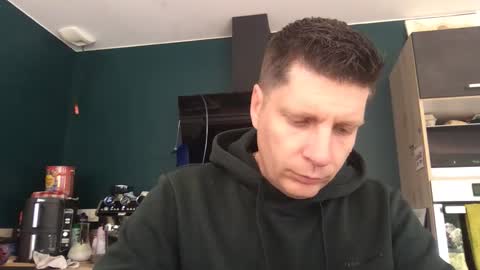 miklp8463 online show from April 23, 6:58 am