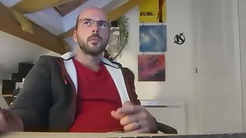 Snapshot of mikmik91 chatting on December 9, 4:26 pm mikmik91 online show from December 9, 4:26 pm