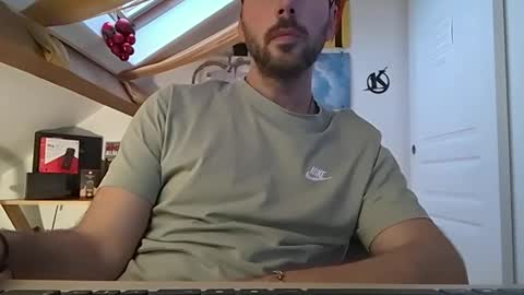 Snapshot of mikmik91 chatting on January 6, 4:13 pm mikmik91 online show from January 6, 4:13 pm