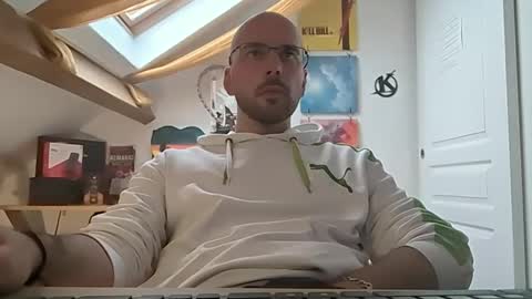 Snapshot of mikmik91 chatting on January 9, 9:59 am mikmik91 online show from January 9, 9:59 am