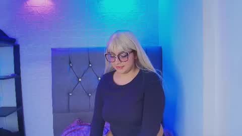   miku katsuragi  online show from August 4, 10:56 pm