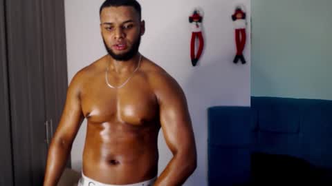 Snapshot of miky_xxx chatting on November 21, 3:05 am Miky online show from November 21, 3:05 am