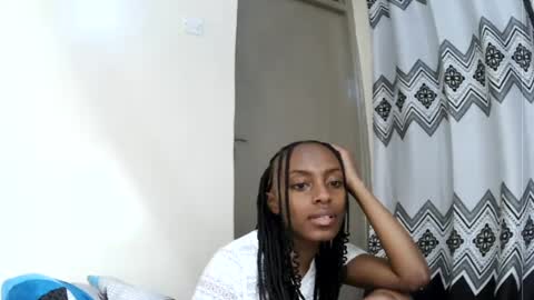 Snapshot of mil_milon chatting on June 30, 4:19 pm Milo online show from June 30, 4:19 pm