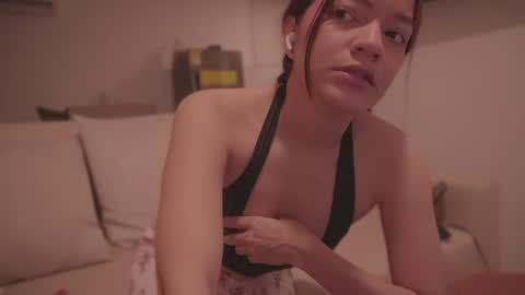 mila_1 online show from October 26, 6:52 am