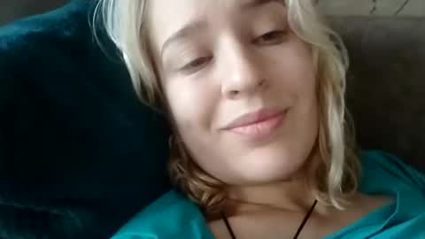 Snapshot of mila_420 chatting on September 18, 1:02 pm Mila 420 online show from September 18, 1:02 pm