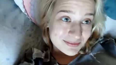 Snapshot of mila_420 chatting on October 22, 8:03 am Mila 420 online show from October 22, 8:03 am