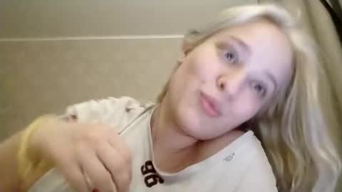 Mila 420 online show from March 29, 10:10 pm