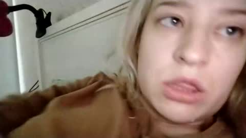Mila 420 online show from May 17, 7:39 am