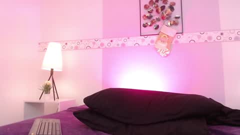 Mila  online show from December 14, 11:12 pm