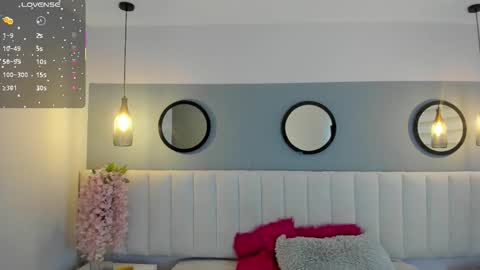 mila_hank online show from November 3, 12:28 pm