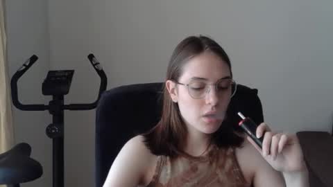 mila_keyy online show from June 6, 1:16 pm