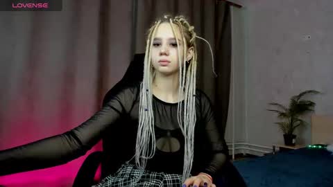 mila_kinor online show from December 26, 7:13 am