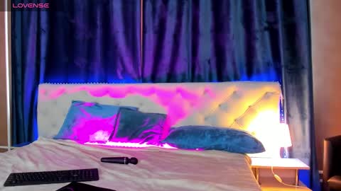 mila_kinor online show from March 11, 6:43 am