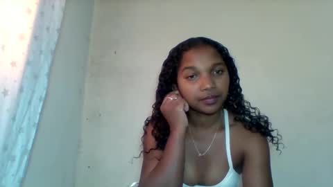 mila_lunah online show from April 26, 6:22 am